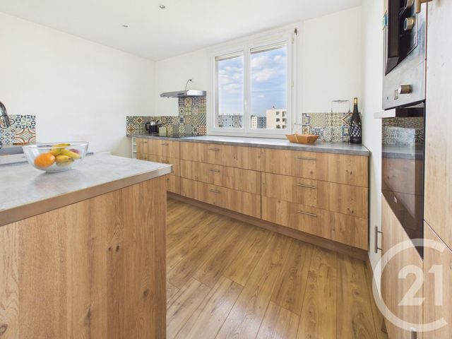 Appartement T4 à vendre - 4 pièces - 65.38 m2 - VILLENAVE D ORNON - 33 - AQUITAINE - Century 21 A.C.O.