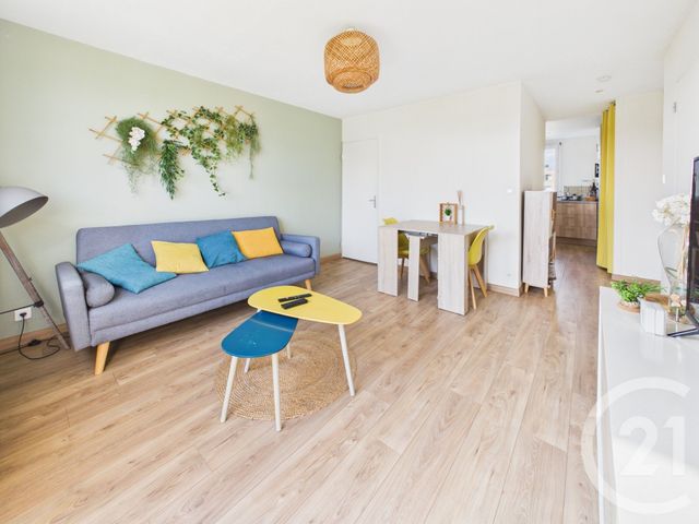Appartement T4 à vendre - 4 pièces - 65.38 m2 - VILLENAVE D ORNON - 33 - AQUITAINE - Century 21 A.C.O.