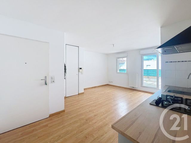 Appartement F3 à vendre - 3 pièces - 57.38 m2 - MERIGNAC - 33 - AQUITAINE - Century 21 A.C.O.
