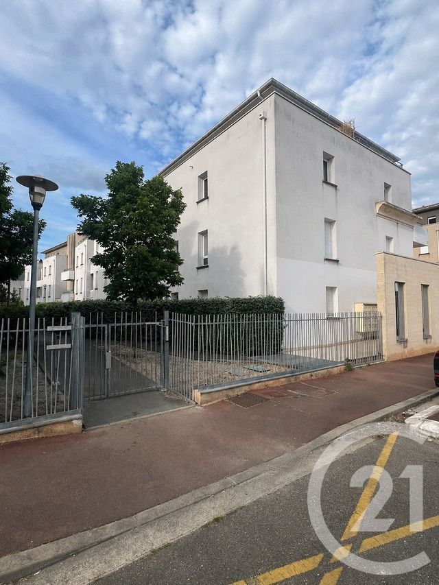 Appartement F3 à vendre - 3 pièces - 57.38 m2 - MERIGNAC - 33 - AQUITAINE - Century 21 A.C.O.