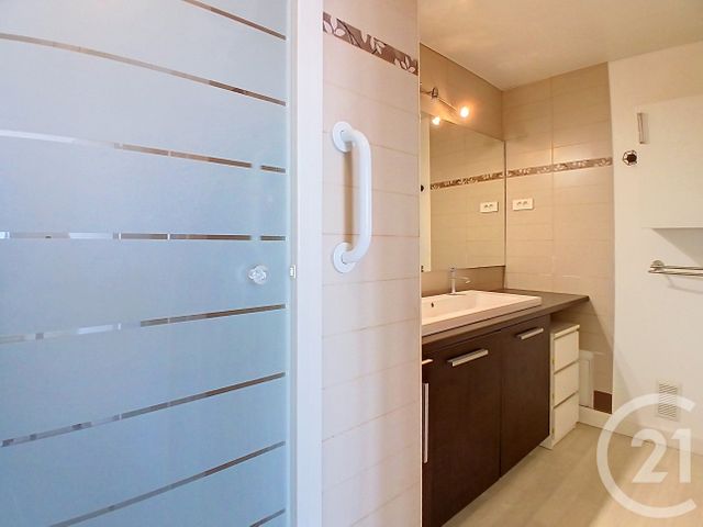 Appartement T4 à vendre - 4 pièces - 77.22 m2 - MERIGNAC - 33 - AQUITAINE - Century 21 A.C.O.