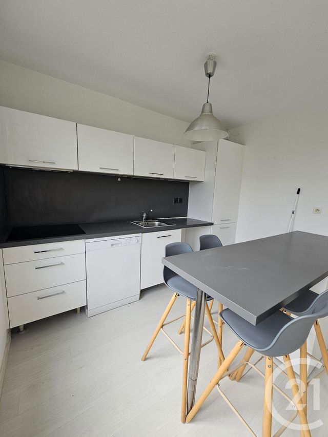 maison à louer - 3 pièces - 56.0 m2 - BORDEAUX - 33 - AQUITAINE - Century 21 A.C.O.