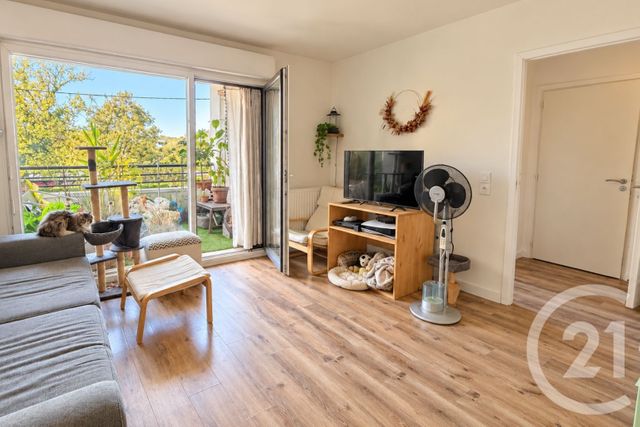 Appartement F2 à vendre - 2 pièces - 41.9 m2 - MERIGNAC - 33 - AQUITAINE - Century 21 A.C.O.