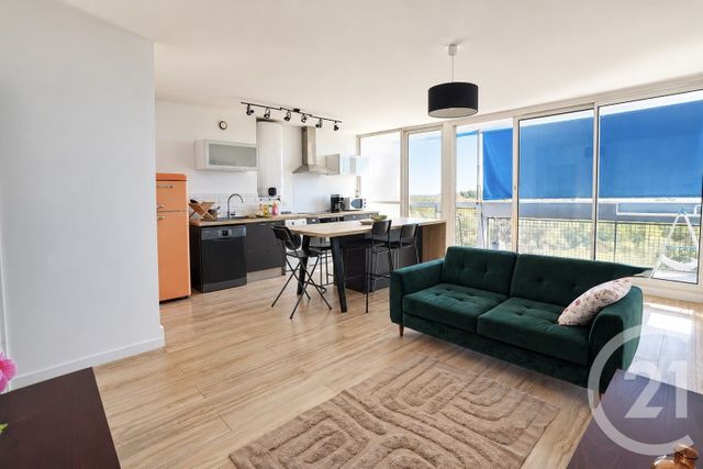 Appartement T4 à vendre - 4 pièces - 70.28 m2 - MERIGNAC - 33 - AQUITAINE - Century 21 A.C.O.