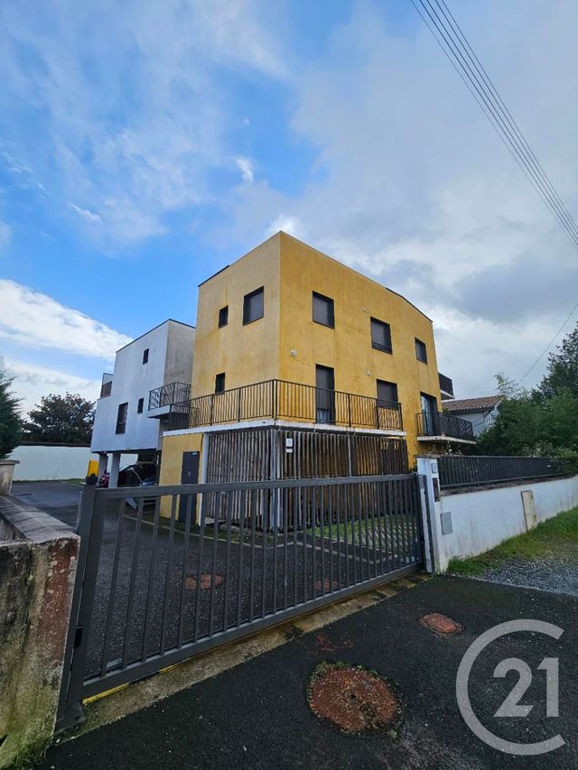 Appartement F3 à louer - 3 pièces - 65.0 m2 - MERIGNAC - 33 - AQUITAINE - Century 21 A.C.O.