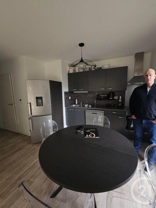 Appartement F3 à louer - 3 pièces - 65.0 m2 - MERIGNAC - 33 - AQUITAINE - Century 21 A.C.O.