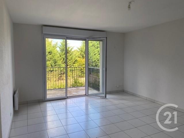 Afficher la photo en grand Appartement F3 à vendre - 3 pièces - 64.0 m2 - MERIGNAC - 33 - AQUITAINE - Century 21 A.C.O.