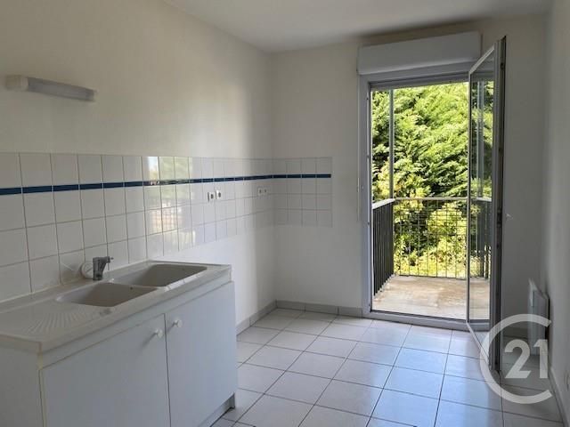 Afficher la photo en grand Appartement F3 à vendre - 3 pièces - 64.0 m2 - MERIGNAC - 33 - AQUITAINE - Century 21 A.C.O.