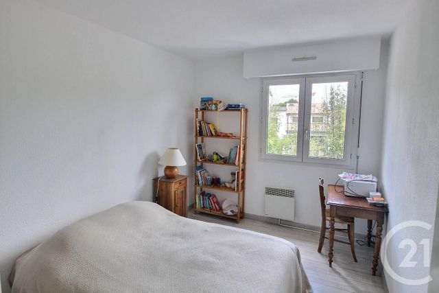Afficher la photo en grand Appartement F3 à vendre - 3 pièces - 62.96 m2 - MERIGNAC - 33 - AQUITAINE - Century 21 A.C.O.