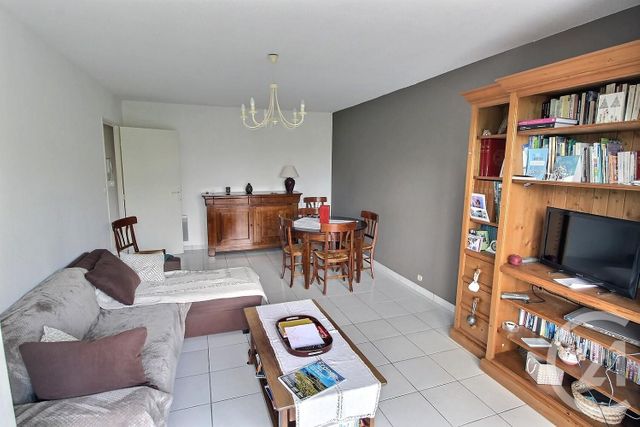 Afficher la photo en grand Appartement F3 à vendre - 3 pièces - 62.96 m2 - MERIGNAC - 33 - AQUITAINE - Century 21 A.C.O.