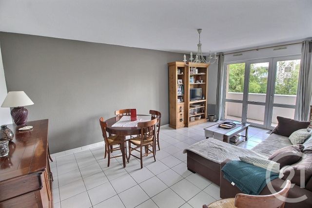 Afficher la photo en grand Appartement F3 à vendre - 3 pièces - 62.96 m2 - MERIGNAC - 33 - AQUITAINE - Century 21 A.C.O.