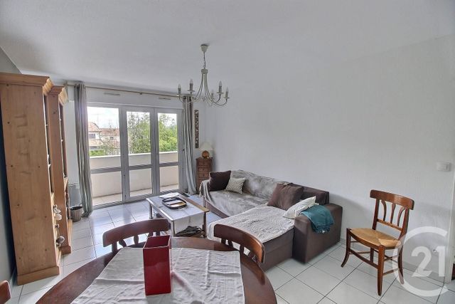 Afficher la photo en grand Appartement F3 à vendre - 3 pièces - 62.96 m2 - MERIGNAC - 33 - AQUITAINE - Century 21 A.C.O.