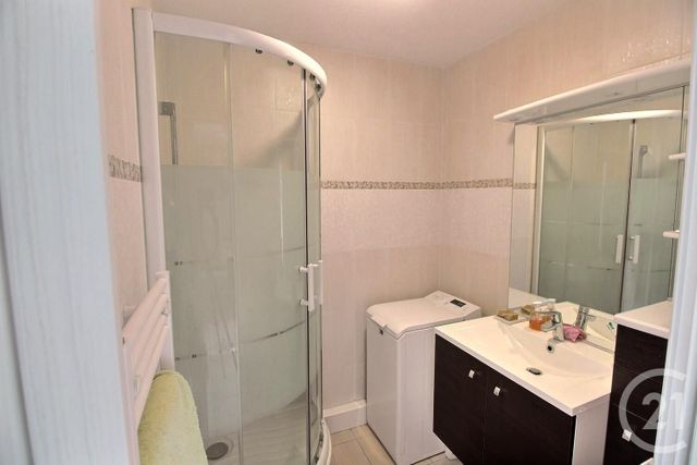 Afficher la photo en grand Appartement F3 à vendre - 3 pièces - 62.96 m2 - MERIGNAC - 33 - AQUITAINE - Century 21 A.C.O.