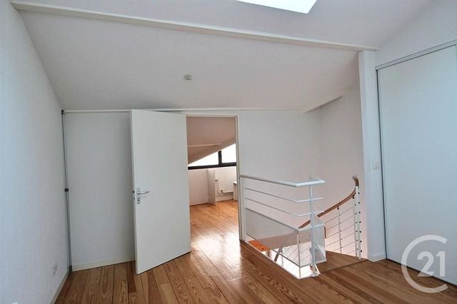 Appartement Duplex à vendre - 2 pièces - 47.43 m2 - MERIGNAC - 33 - AQUITAINE - Century 21 A.C.O. Appartement Duplex à vendre - 2 pièces - 47.43 m2 - MERIGNAC - 33 - AQUITAINE - Century 21 A.C.O.