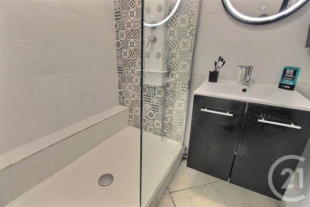Afficher la photo en grand Appartement F4 à vendre - 4 pièces - 86.0 m2 - MERIGNAC - 33 - AQUITAINE - Century 21 A.C.O.