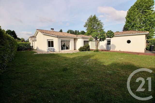 maison à louer - 6 pièces - 166.79 m2 - MERIGNAC - 33 - AQUITAINE - Century 21 A.C.O. maison à louer - 6 pièces - 166.79 m2 - MERIGNAC - 33 - AQUITAINE - Century 21 A.C.O.